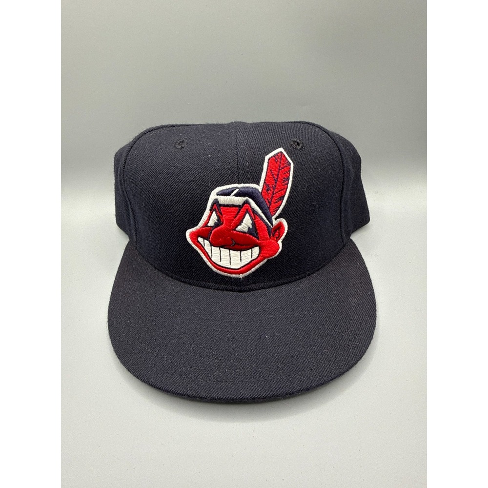 Vintage Cleveland Indians Chief Wahoo Fitted Hat New Era 59FIFTY 7 1/4 MLB Navy